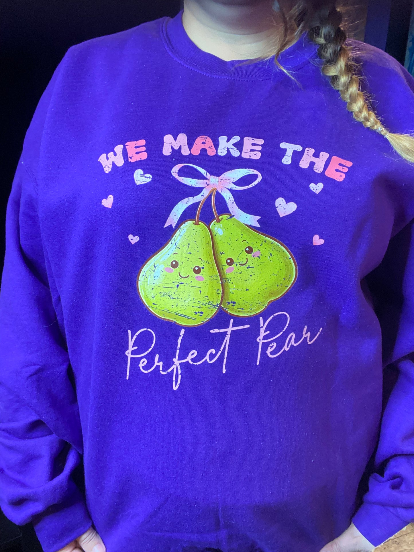 Col rond mauve we make thé perfect pear